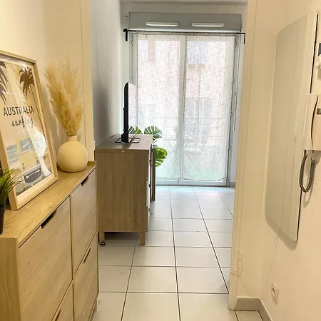Studio, Climatisation, Terrasse, Parking, 1 Min Tramway *