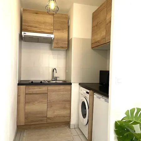 Apartment Studio, Climatisation, Terrasse, Parking, 1 Min Tramway Nice