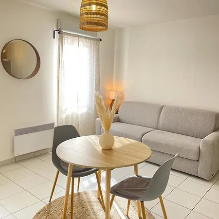 Studio, Climatisation, Terrasse, Parking, 1 Min Tramway *